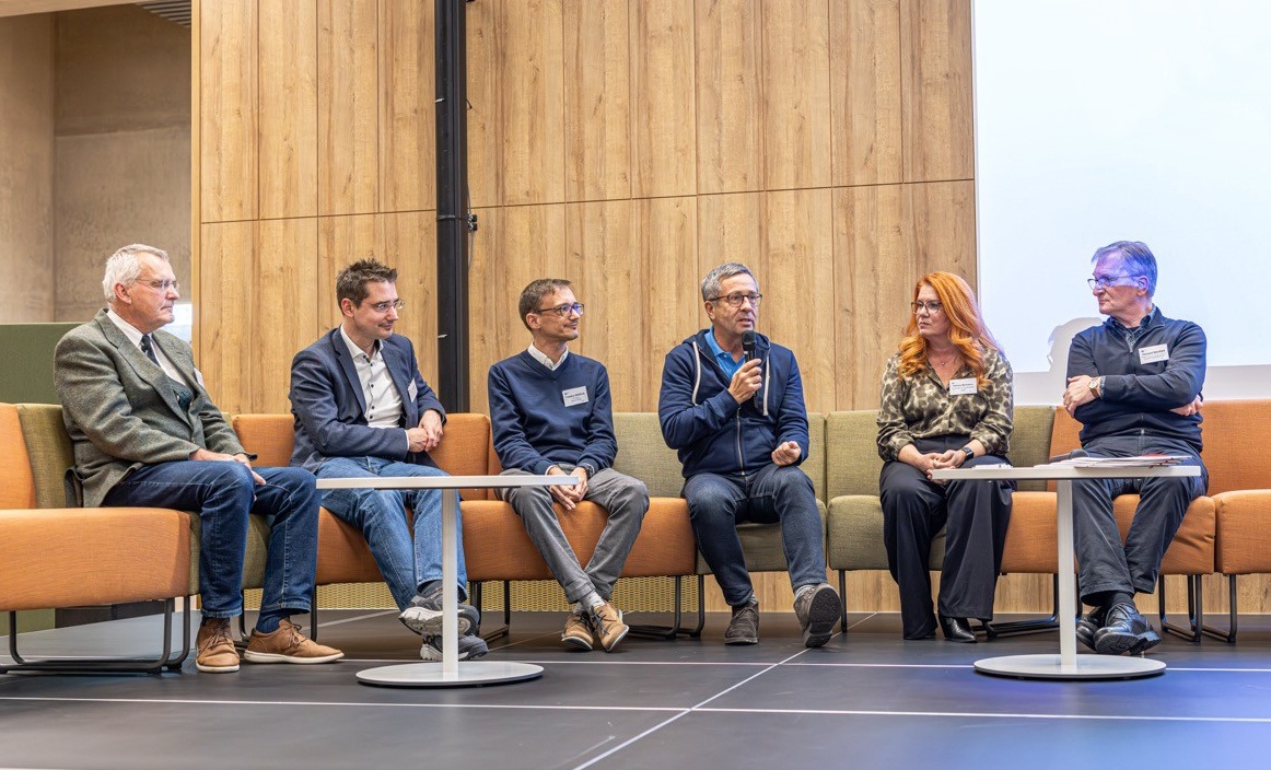 Participants à la table ronde