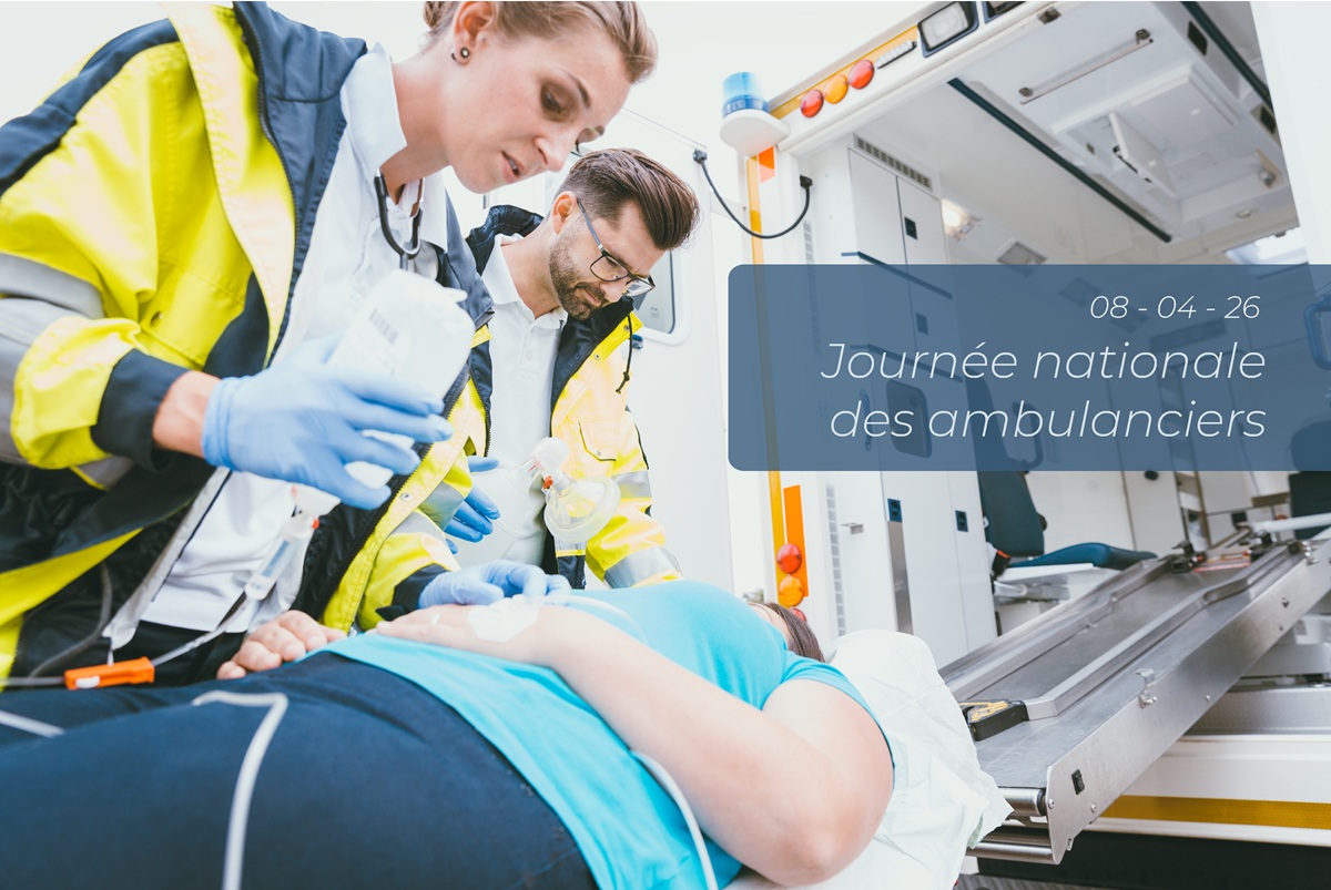 Une personne qui est transportée dans une ambulance