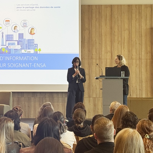 Treffen mam Fleegepersonal vu muer